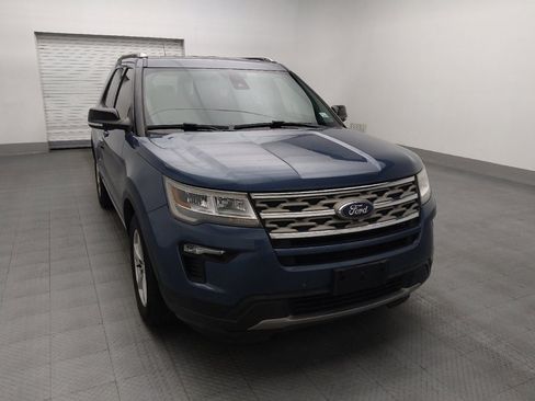 Used 2018 Ford Explorer XLT w/ Equipment Group 202A FWD image 14