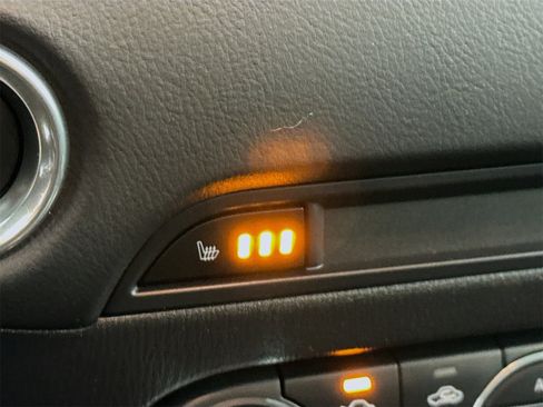 Used 2018 MAZDA CX-5 Touring w/ Preferred Equipment Package image 17