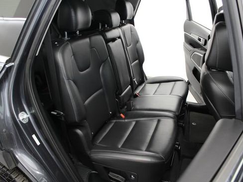 Used 2022 Kia Telluride LX AWD/4WD image 19