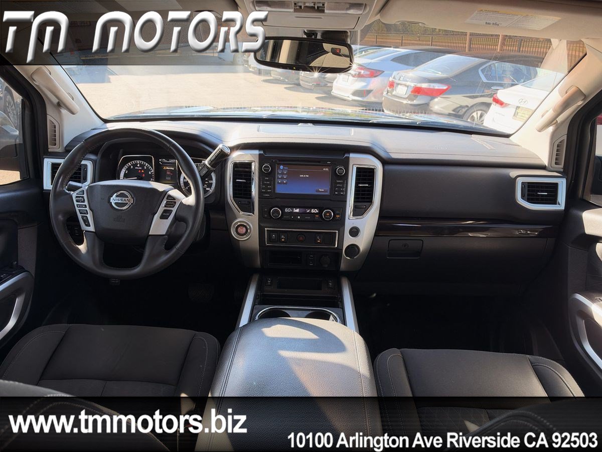 Used 2017 Nissan Titan SV RWD image 7