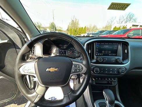 Used 2022 Chevrolet Colorado LT w/ Safety Package image 26