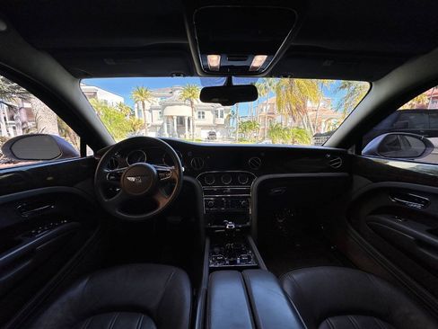 Used 2011 Bentley Mulsanne RWD image 11