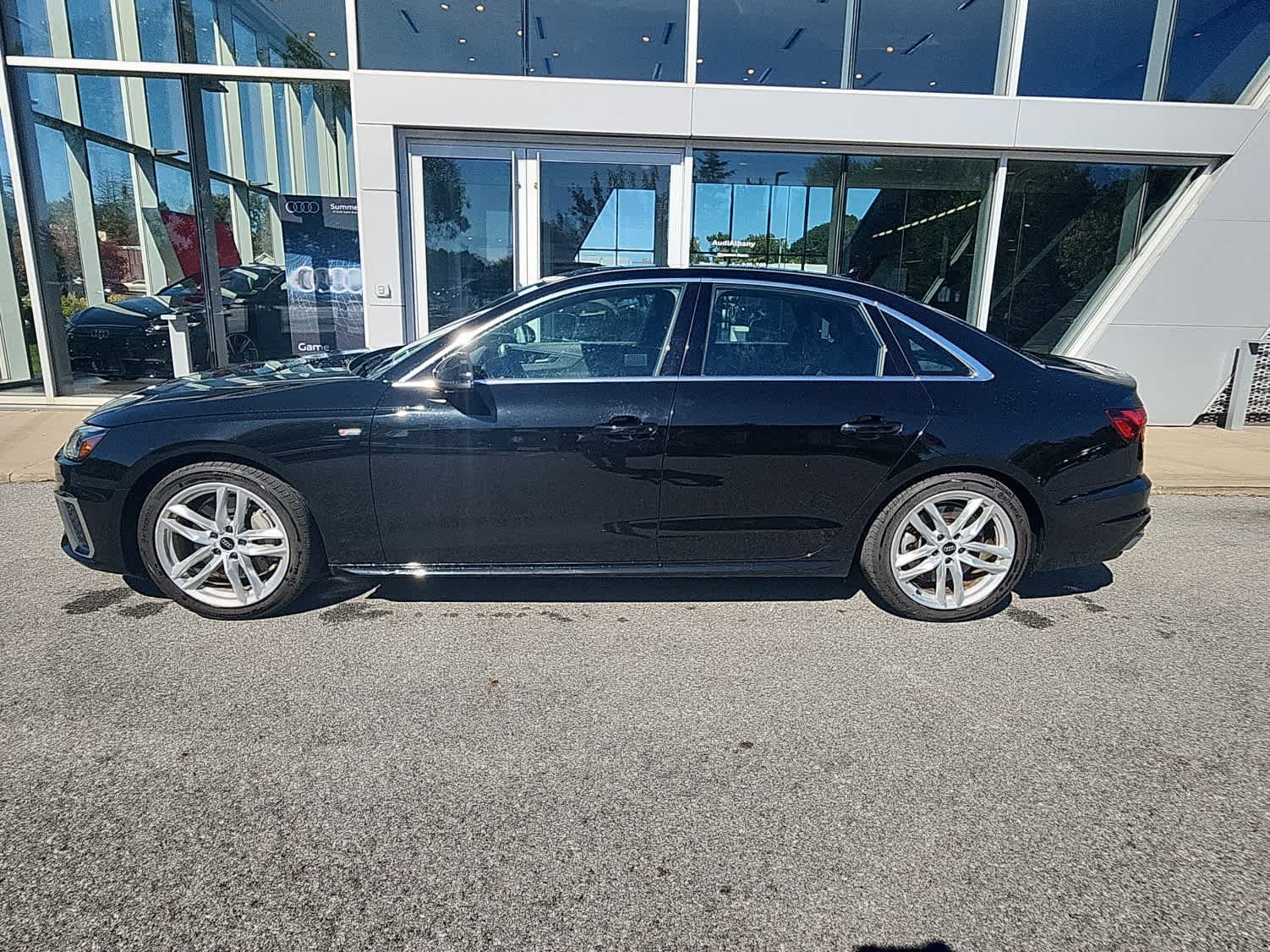 Used 2024 Audi A4 2.0T Premium Plus AWD/4WD image 2