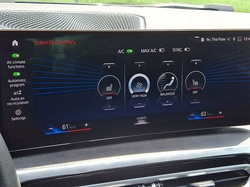 Used 2023 BMW 330i xDrive Sedan w/ Premium Package AWD/4WD image 17