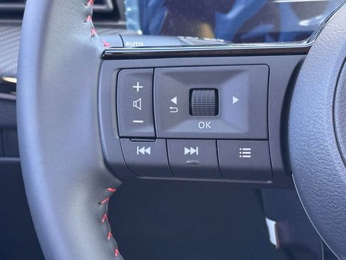 New 2025 Nissan Kicks SR image 10