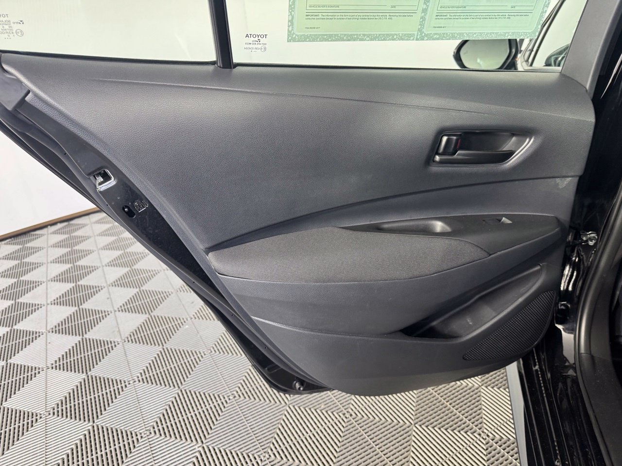 Used 2026 Toyota Corolla LE FWD image 22