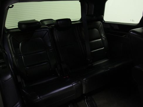 Used 2024 Lincoln Navigator Reserve image 18