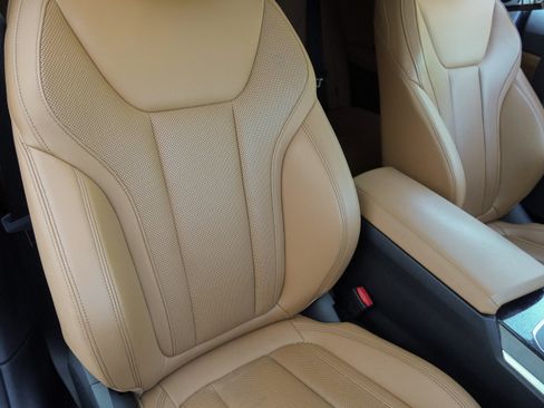 Certified 2024 BMW 430i Coupe w/ M Sport Package RWD image 10