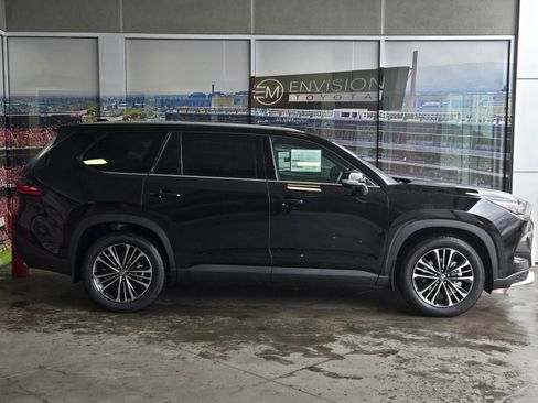 Certified 2026 Toyota Grand Highlander AWD Hybrid image 4