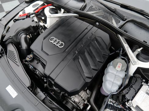 Used 2022 Audi A4 2.0T Premium image 55