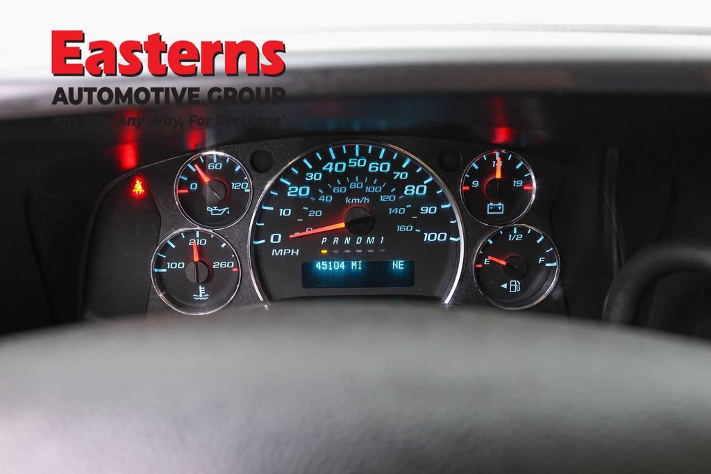 Used 2024 Chevrolet Express 3500 LT w/ LT Preferred Equipment Group RWD image 17