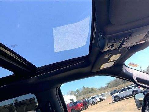 Used 2019 Ford F150 Raptor w/ Equipment Group 802A Luxury image 22