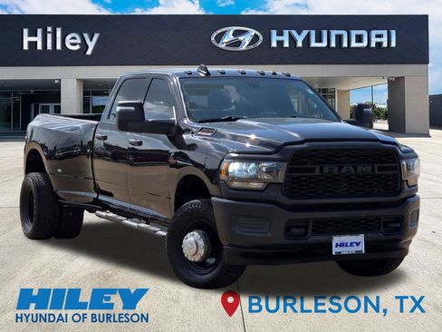 Used 2024 RAM 3500 Tradesman AWD/4WD image 2