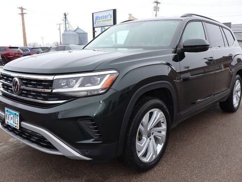 Used 2021 Volkswagen Atlas SE image 1