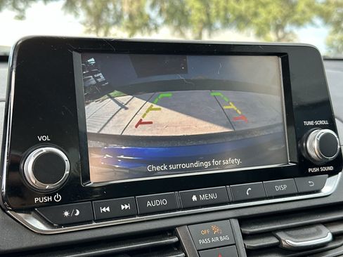 Used 2024 Nissan Altima 2.5 S FWD image 26