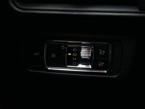 Used 2021 Lincoln Corsair Reserve w/ Equipment Group 201A AWD/4WD image 28