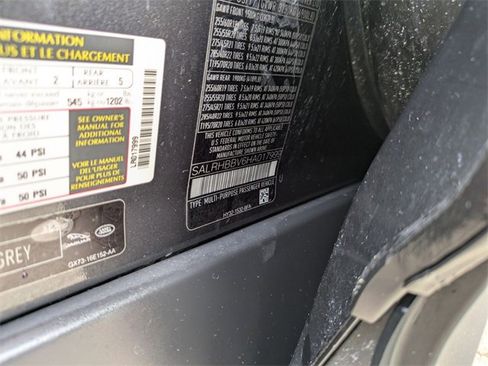 Used 2017 Land Rover Discovery HSE Luxury image 22