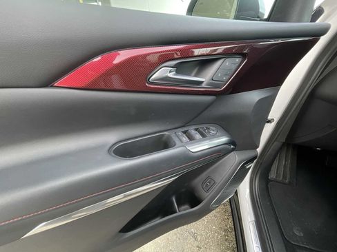 Certified 2024 Chevrolet Traverse RS image 22