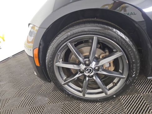 Used 2017 MAZDA MX-5 Miata RF Grand Touring image 32