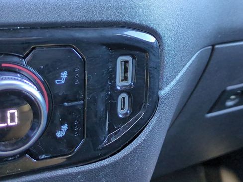 Used 2024 GMC Sierra 1500 SLE image 22