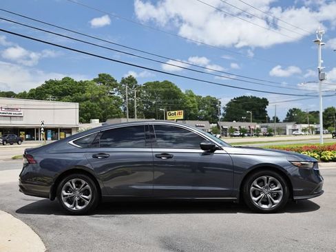 Used 2024 Honda Accord EX image 9