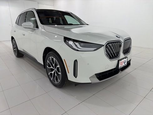 Certified 2026 BMW X3 xDrive30 w/ Premium Package image 7