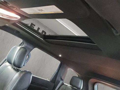 Used 2017 Jeep Grand Cherokee Limited w/ Trailer Tow Group IV AWD/4WD image 39