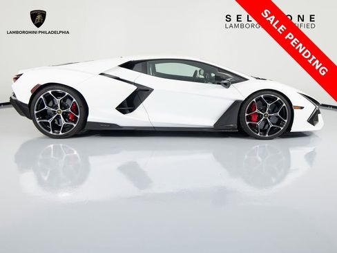 Used 2024 Lamborghini Revuelto image 4