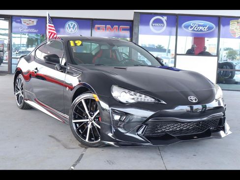 Used 2019 Toyota 86 TRD SE RWD image 1