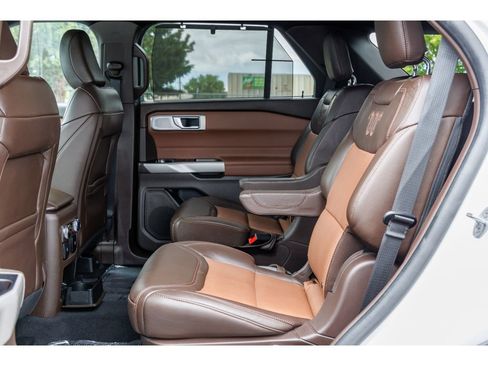 Used 2023 Ford Explorer King Ranch w/ Technology Package AWD/4WD image 13