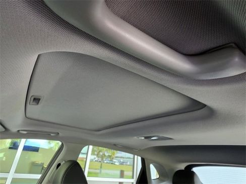 Used 2019 Hyundai Kona Limited image 7