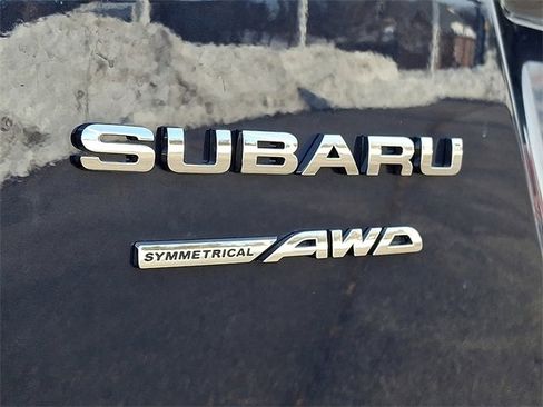 Used 2025 Subaru Outback Limited image 35