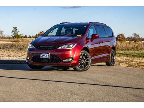 Used 2020 Chrysler Pacifica Touring-L w/ Advanced Safetytec Group image 42