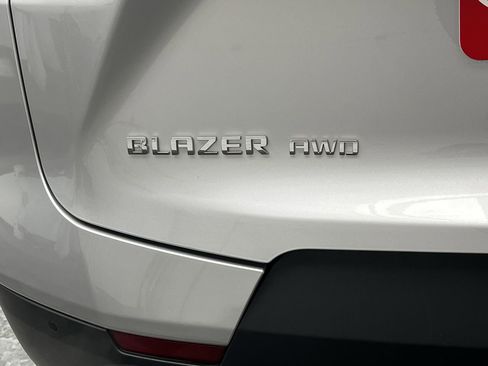 Used 2019 Chevrolet Blazer LT image 32