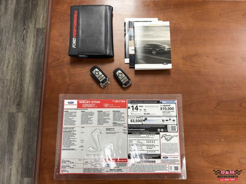 Used 2021 Ford Mustang Shelby GT500 w/ Carbon Fiber Track Pack RWD image 56