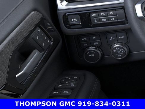 New 2026 GMC Yukon XL Elevation image 22