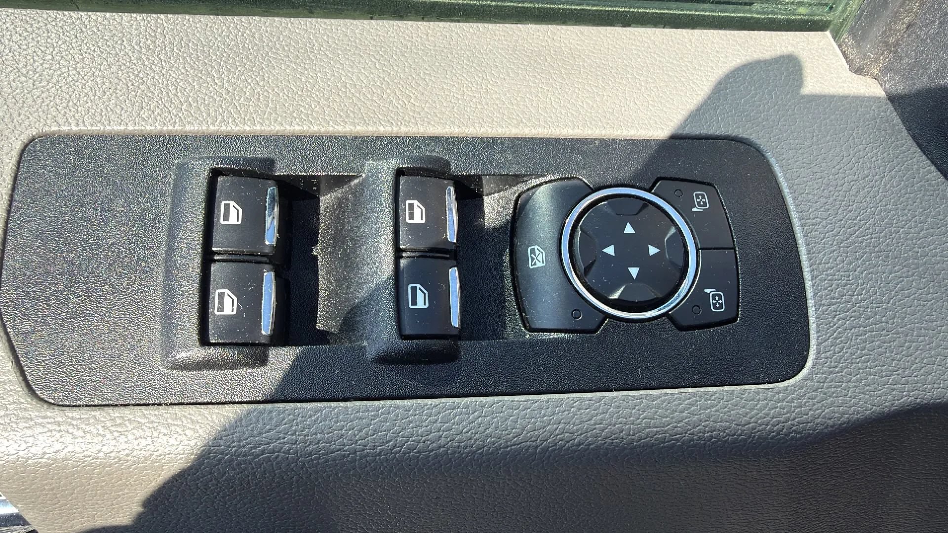 Used 2019 Ford F150 XLT w/ Equipment Group 302A Luxury AWD/4WD image 18
