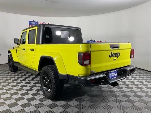 Used 2023 Jeep Gladiator Sport AWD/4WD image 5
