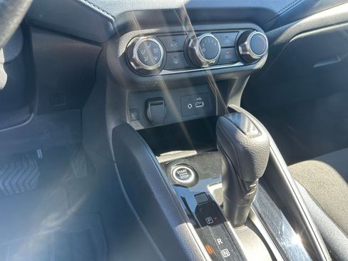 Used 2025 Nissan Versa SV image 39