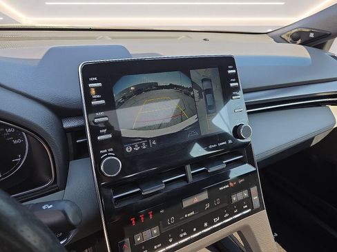Used 2019 Toyota Avalon Touring w/ Advanced Safety Package FWD image 8