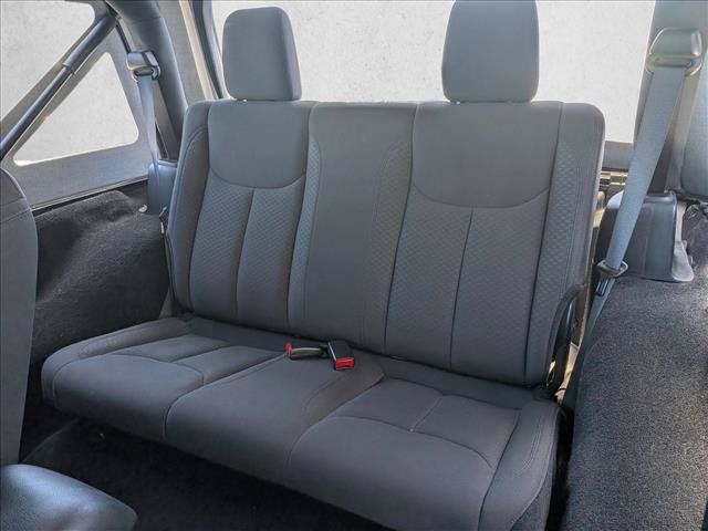 Used 2018 Jeep Wrangler Sport AWD/4WD image 17