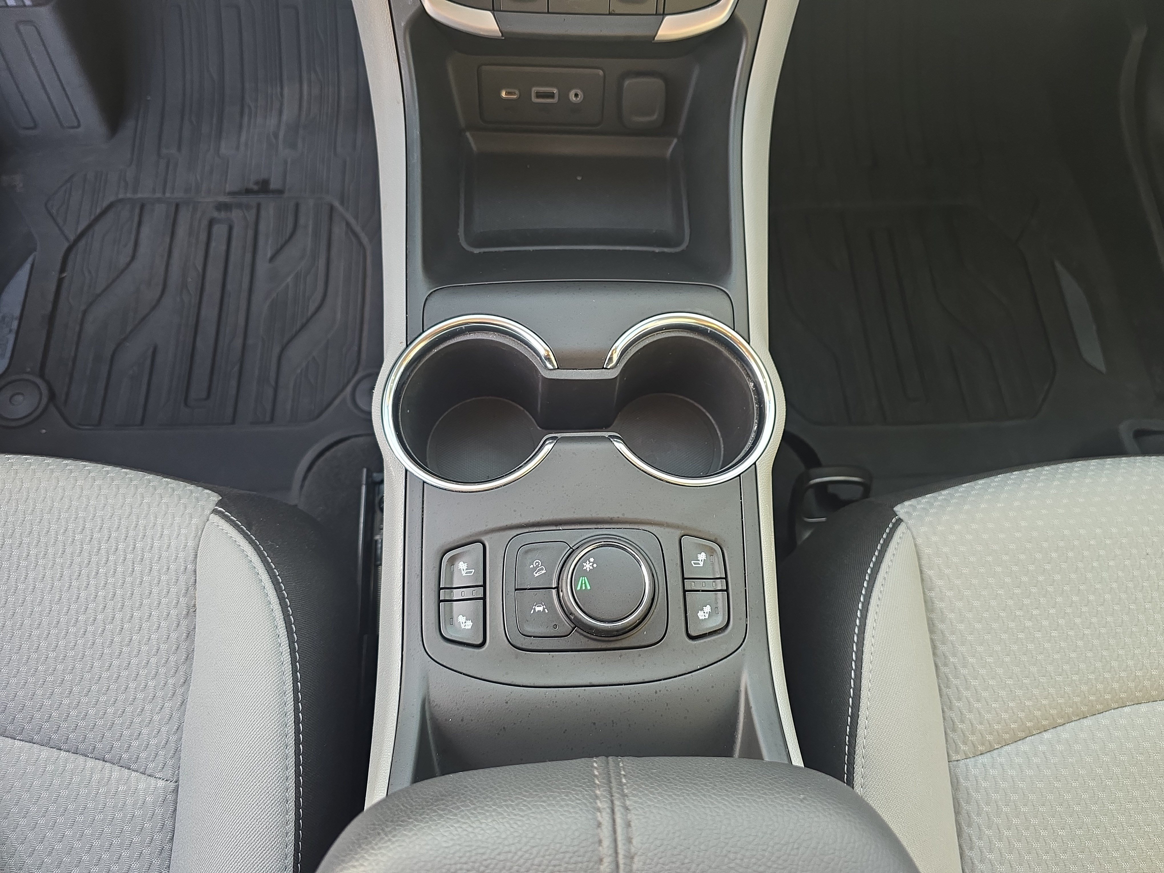 Used 2023 GMC Terrain SLE w/ Driver Convenience Package FWD image 19