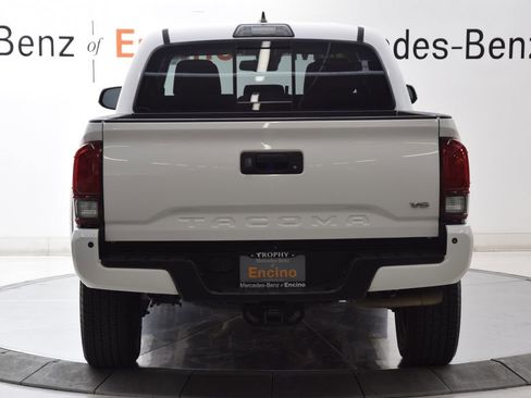 Used 2019 Toyota Tacoma TRD Sport w/ Technology Package AWD/4WD image 3