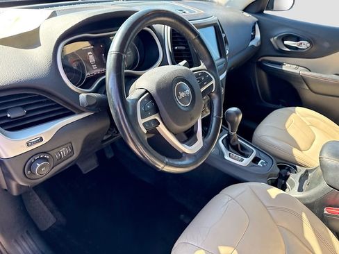 Used 2016 Jeep Cherokee Limited AWD/4WD image 5