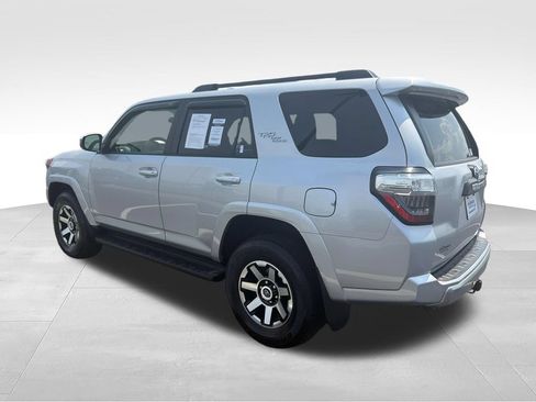 Used 2024 Toyota 4Runner TRD Off-Road AWD/4WD image 3
