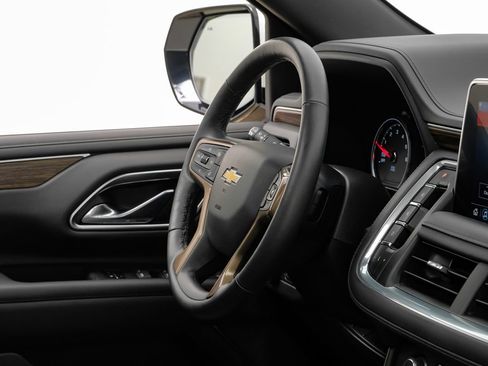 Used 2021 Chevrolet Tahoe High Country w/ Premium Package RWD image 12
