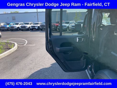 Certified 2025 Jeep Wrangler Unlimited Rubicon 4xe w/ Safety Group AWD/4WD image 38