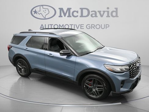 Used 2025 Ford Explorer ST-Line w/ Premium Package RWD image 33