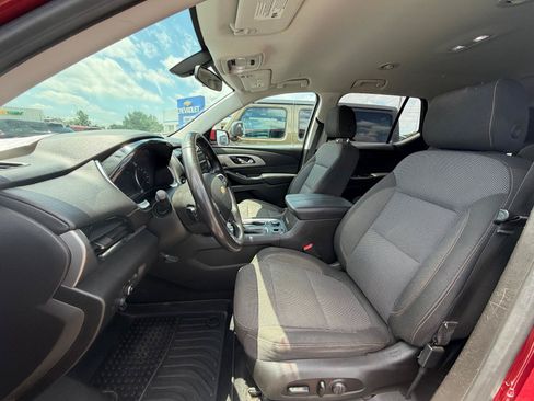 Used 2018 Chevrolet Traverse LT FWD image 8