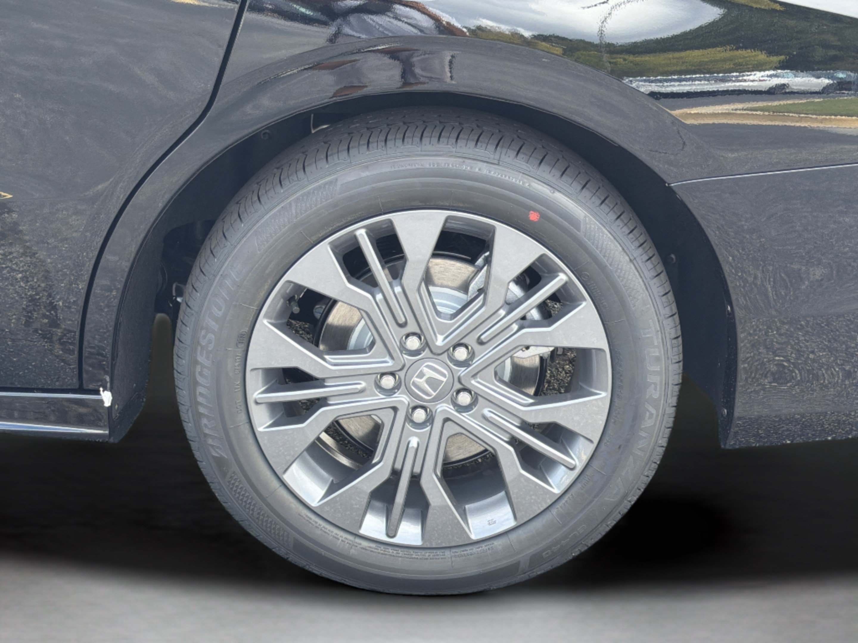 New 2027 Honda Odyssey Touring image 14